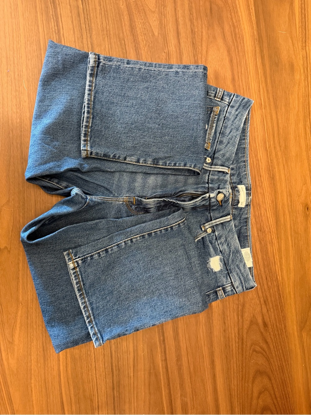 Good American Distressed Straight-Leg - 10